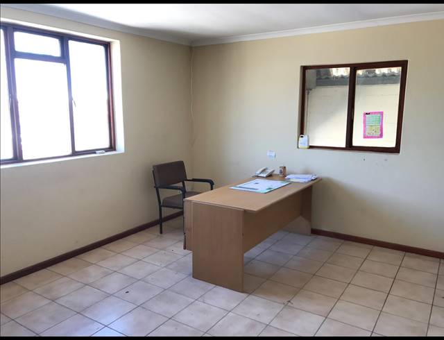 555M² FACTORY FOR SALE IN PAROW CENTRAL